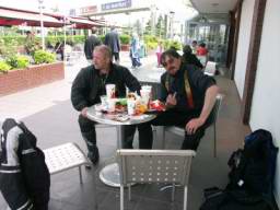 DSC04288 ostuda u McDonalda v asii Bursa Tk.JPG